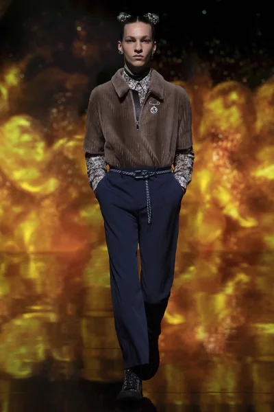 Look 38